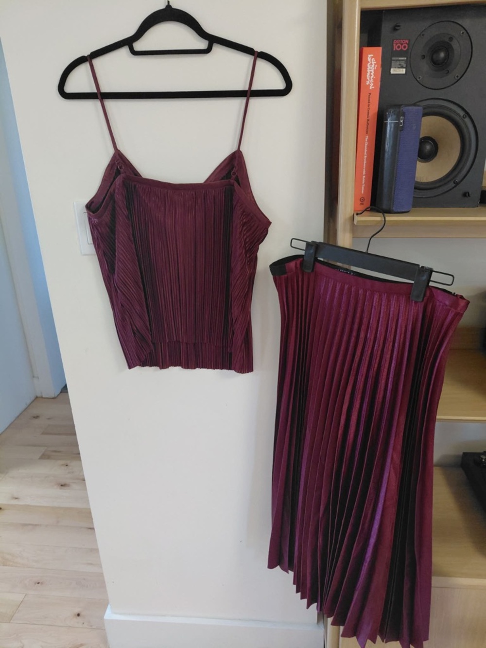 Zara & Ricki’s Matching Pleated Skirt & Cami Size Large